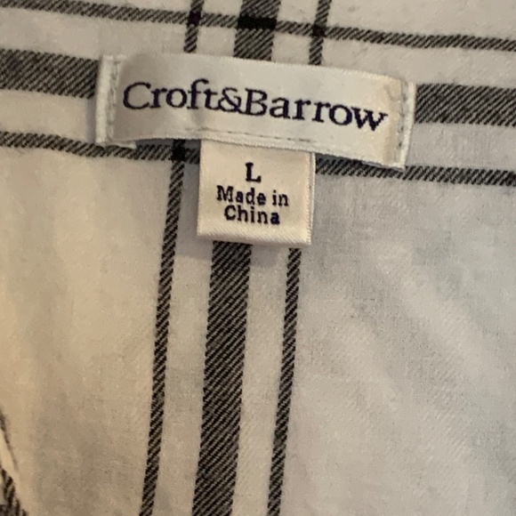 Croft & Barrow long sleeve button front black & white top, size Large - Picture 5 of 5